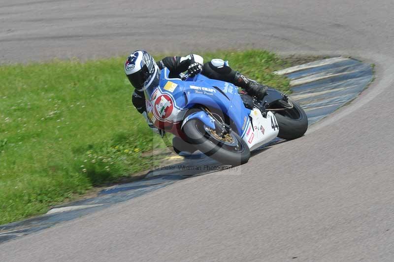 Motorcycle action photographs;Rockingham;Rockingham photographs;Trackday digital images;event digital images;eventdigitalimages;no limits trackday;peter wileman photography;rockingham corby northamptonshire;trackday;trackday photos
