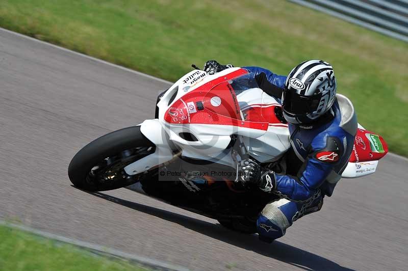 Motorcycle action photographs;Rockingham;Rockingham photographs;Trackday digital images;event digital images;eventdigitalimages;no limits trackday;peter wileman photography;rockingham corby northamptonshire;trackday;trackday photos