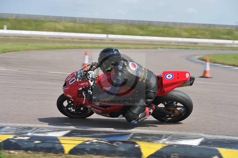 Motorcycle action photographs;Rockingham;Rockingham photographs;Trackday digital images;event digital images;eventdigitalimages;no limits trackday;peter wileman photography;rockingham corby northamptonshire;trackday;trackday photos