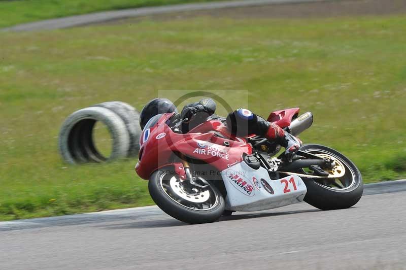 Motorcycle action photographs;Rockingham;Rockingham photographs;Trackday digital images;event digital images;eventdigitalimages;no limits trackday;peter wileman photography;rockingham corby northamptonshire;trackday;trackday photos