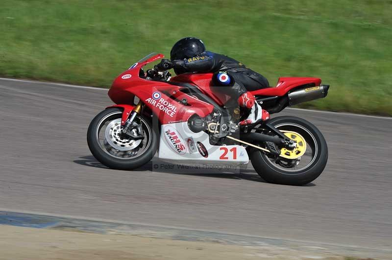 Motorcycle action photographs;Rockingham;Rockingham photographs;Trackday digital images;event digital images;eventdigitalimages;no limits trackday;peter wileman photography;rockingham corby northamptonshire;trackday;trackday photos