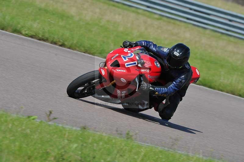 Motorcycle action photographs;Rockingham;Rockingham photographs;Trackday digital images;event digital images;eventdigitalimages;no limits trackday;peter wileman photography;rockingham corby northamptonshire;trackday;trackday photos