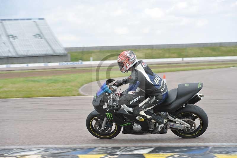Motorcycle action photographs;Rockingham;Rockingham photographs;Trackday digital images;event digital images;eventdigitalimages;no limits trackday;peter wileman photography;rockingham corby northamptonshire;trackday;trackday photos