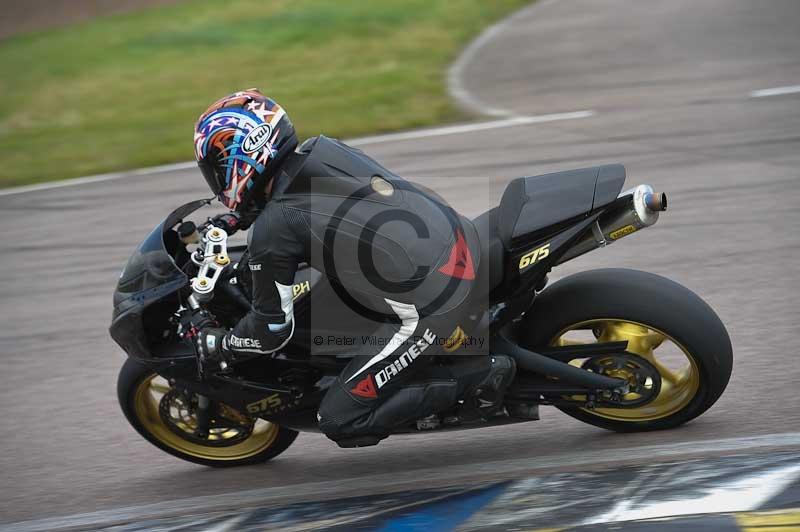 Motorcycle action photographs;Rockingham;Rockingham photographs;Trackday digital images;event digital images;eventdigitalimages;no limits trackday;peter wileman photography;rockingham corby northamptonshire;trackday;trackday photos