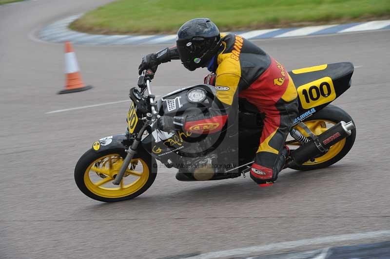 Motorcycle action photographs;Rockingham;Rockingham photographs;Trackday digital images;event digital images;eventdigitalimages;no limits trackday;peter wileman photography;rockingham corby northamptonshire;trackday;trackday photos