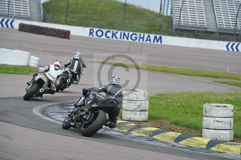 Motorcycle action photographs;Rockingham;Rockingham photographs;Trackday digital images;event digital images;eventdigitalimages;no limits trackday;peter wileman photography;rockingham corby northamptonshire;trackday;trackday photos