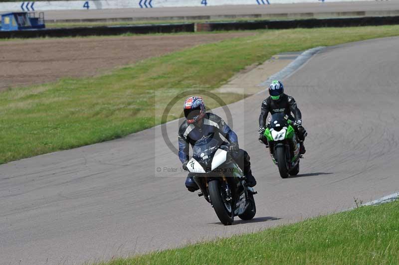 Motorcycle action photographs;Rockingham;Rockingham photographs;Trackday digital images;event digital images;eventdigitalimages;no limits trackday;peter wileman photography;rockingham corby northamptonshire;trackday;trackday photos