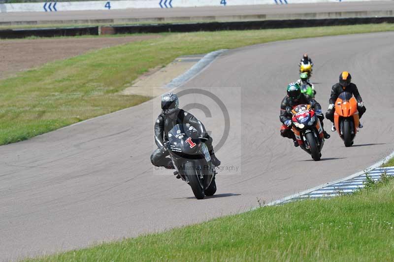 Motorcycle action photographs;Rockingham;Rockingham photographs;Trackday digital images;event digital images;eventdigitalimages;no limits trackday;peter wileman photography;rockingham corby northamptonshire;trackday;trackday photos
