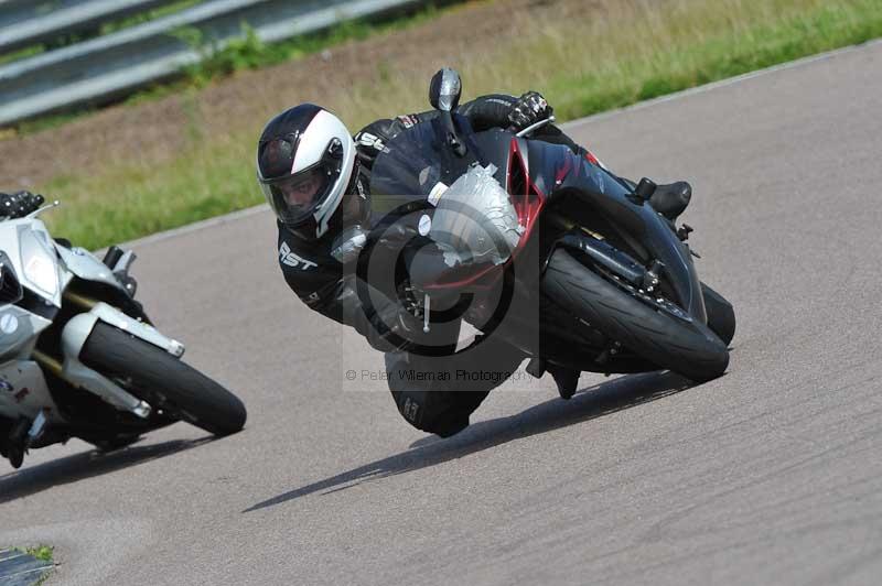 Motorcycle action photographs;Rockingham;Rockingham photographs;Trackday digital images;event digital images;eventdigitalimages;no limits trackday;peter wileman photography;rockingham corby northamptonshire;trackday;trackday photos