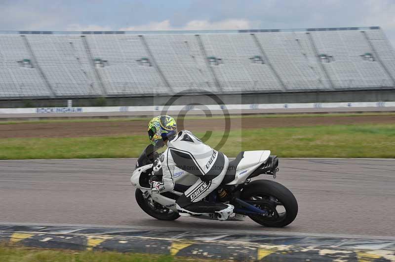 Motorcycle action photographs;Rockingham;Rockingham photographs;Trackday digital images;event digital images;eventdigitalimages;no limits trackday;peter wileman photography;rockingham corby northamptonshire;trackday;trackday photos