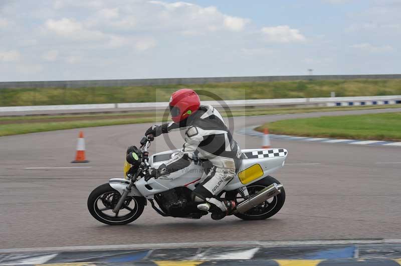 Motorcycle action photographs;Rockingham;Rockingham photographs;Trackday digital images;event digital images;eventdigitalimages;no limits trackday;peter wileman photography;rockingham corby northamptonshire;trackday;trackday photos