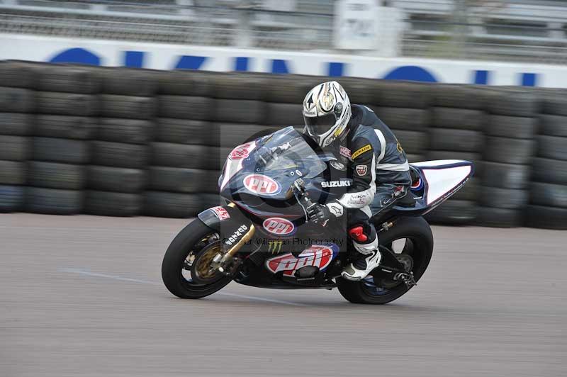 Motorcycle action photographs;Rockingham;Rockingham photographs;Trackday digital images;event digital images;eventdigitalimages;no limits trackday;peter wileman photography;rockingham corby northamptonshire;trackday;trackday photos