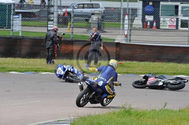 Motorcycle action photographs;Rockingham;Rockingham photographs;Trackday digital images;event digital images;eventdigitalimages;no limits trackday;peter wileman photography;rockingham corby northamptonshire;trackday;trackday photos