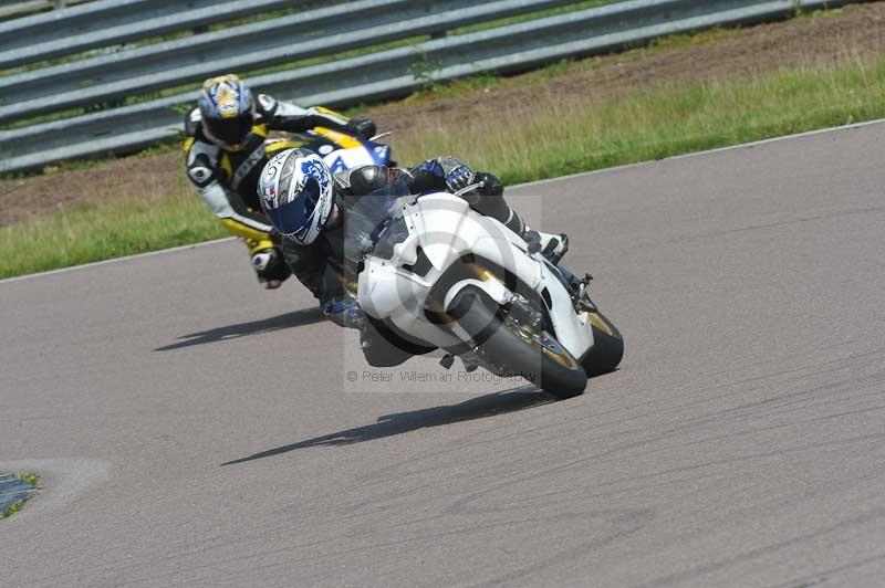 Motorcycle action photographs;Rockingham;Rockingham photographs;Trackday digital images;event digital images;eventdigitalimages;no limits trackday;peter wileman photography;rockingham corby northamptonshire;trackday;trackday photos