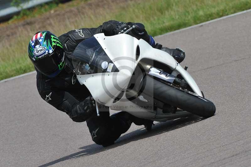 Motorcycle action photographs;Rockingham;Rockingham photographs;Trackday digital images;event digital images;eventdigitalimages;no limits trackday;peter wileman photography;rockingham corby northamptonshire;trackday;trackday photos
