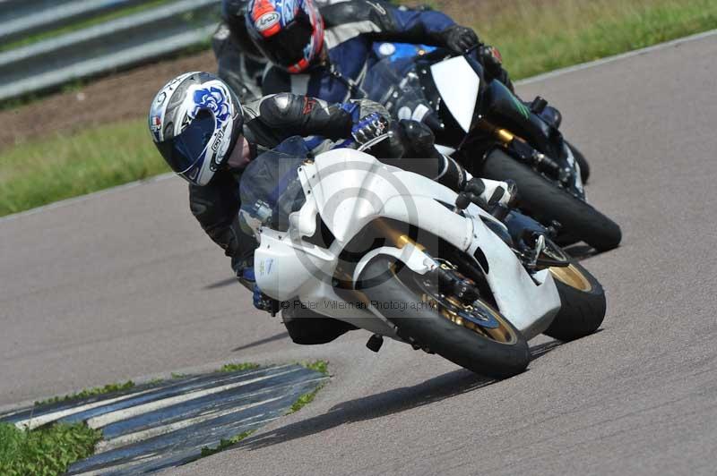 Motorcycle action photographs;Rockingham;Rockingham photographs;Trackday digital images;event digital images;eventdigitalimages;no limits trackday;peter wileman photography;rockingham corby northamptonshire;trackday;trackday photos