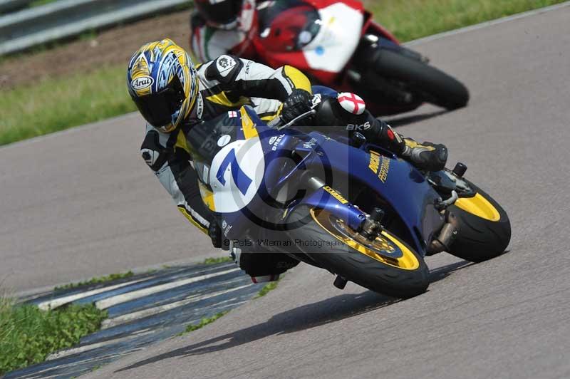 Motorcycle action photographs;Rockingham;Rockingham photographs;Trackday digital images;event digital images;eventdigitalimages;no limits trackday;peter wileman photography;rockingham corby northamptonshire;trackday;trackday photos