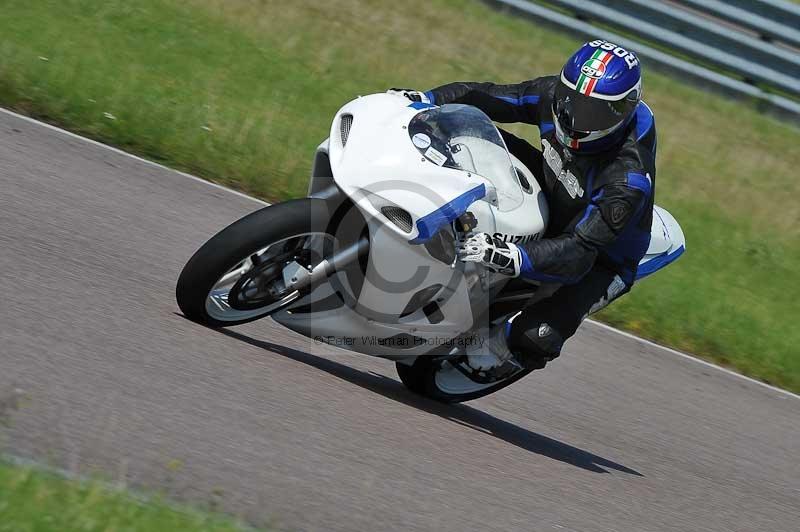 Motorcycle action photographs;Rockingham;Rockingham photographs;Trackday digital images;event digital images;eventdigitalimages;no limits trackday;peter wileman photography;rockingham corby northamptonshire;trackday;trackday photos