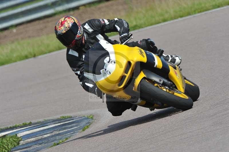 Motorcycle action photographs;Rockingham;Rockingham photographs;Trackday digital images;event digital images;eventdigitalimages;no limits trackday;peter wileman photography;rockingham corby northamptonshire;trackday;trackday photos