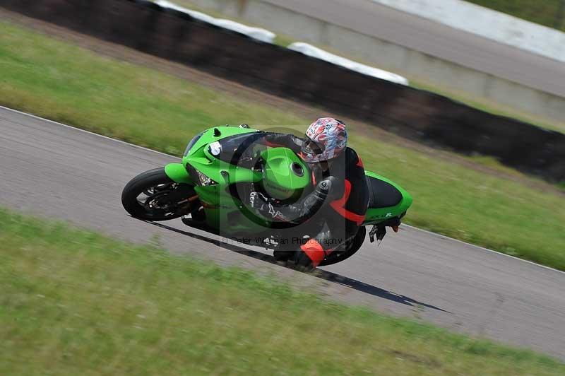 Motorcycle action photographs;Rockingham;Rockingham photographs;Trackday digital images;event digital images;eventdigitalimages;no limits trackday;peter wileman photography;rockingham corby northamptonshire;trackday;trackday photos