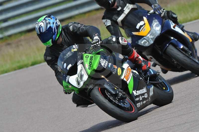 Motorcycle action photographs;Rockingham;Rockingham photographs;Trackday digital images;event digital images;eventdigitalimages;no limits trackday;peter wileman photography;rockingham corby northamptonshire;trackday;trackday photos