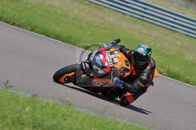 Motorcycle action photographs;Rockingham;Rockingham photographs;Trackday digital images;event digital images;eventdigitalimages;no limits trackday;peter wileman photography;rockingham corby northamptonshire;trackday;trackday photos