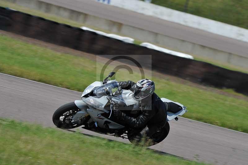 Motorcycle action photographs;Rockingham;Rockingham photographs;Trackday digital images;event digital images;eventdigitalimages;no limits trackday;peter wileman photography;rockingham corby northamptonshire;trackday;trackday photos