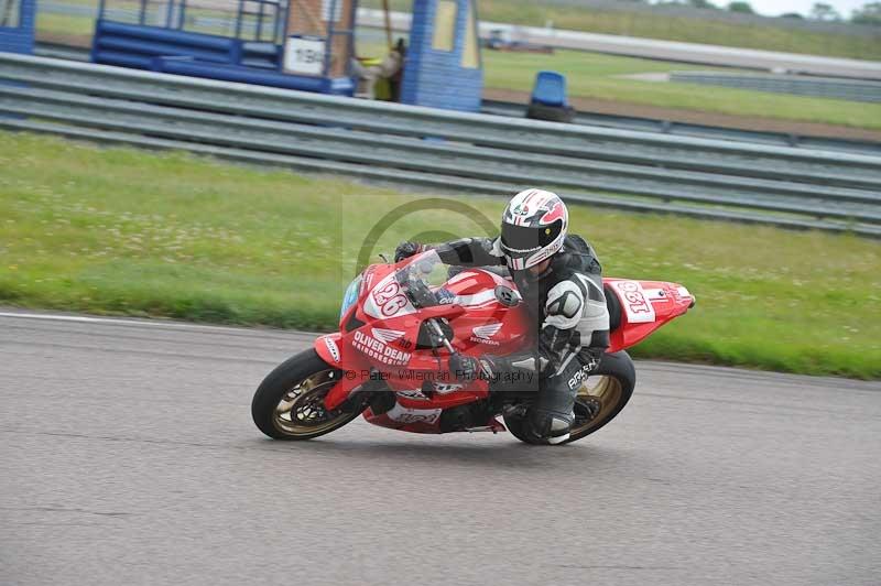 Motorcycle action photographs;Rockingham;Rockingham photographs;Trackday digital images;event digital images;eventdigitalimages;no limits trackday;peter wileman photography;rockingham corby northamptonshire;trackday;trackday photos