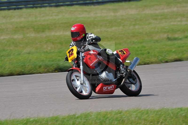 Motorcycle action photographs;Rockingham;Rockingham photographs;Trackday digital images;event digital images;eventdigitalimages;no limits trackday;peter wileman photography;rockingham corby northamptonshire;trackday;trackday photos