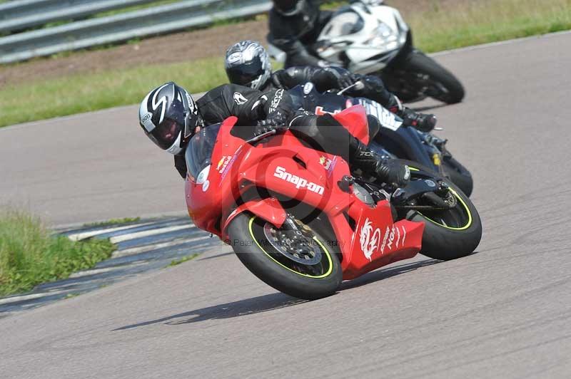Motorcycle action photographs;Rockingham;Rockingham photographs;Trackday digital images;event digital images;eventdigitalimages;no limits trackday;peter wileman photography;rockingham corby northamptonshire;trackday;trackday photos
