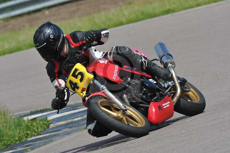 Motorcycle action photographs;Rockingham;Rockingham photographs;Trackday digital images;event digital images;eventdigitalimages;no limits trackday;peter wileman photography;rockingham corby northamptonshire;trackday;trackday photos