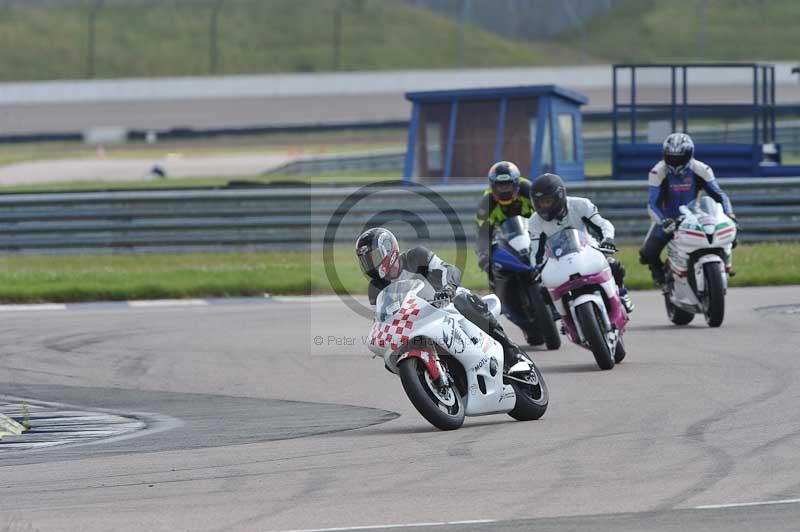 Rockingham no limits trackday;enduro digital images;event digital images;eventdigitalimages;no limits trackdays;peter wileman photography;racing digital images;rockingham raceway northamptonshire;rockingham trackday photographs;trackday digital images;trackday photos