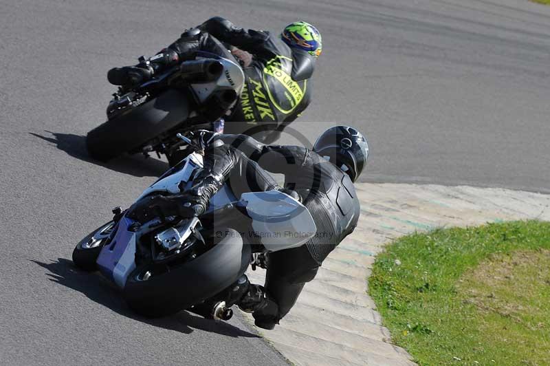 Rockingham no limits trackday;enduro digital images;event digital images;eventdigitalimages;no limits trackdays;peter wileman photography;racing digital images;rockingham raceway northamptonshire;rockingham trackday photographs;trackday digital images;trackday photos