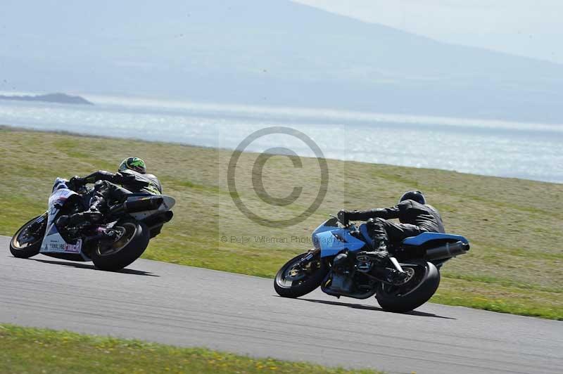 Rockingham no limits trackday;enduro digital images;event digital images;eventdigitalimages;no limits trackdays;peter wileman photography;racing digital images;rockingham raceway northamptonshire;rockingham trackday photographs;trackday digital images;trackday photos