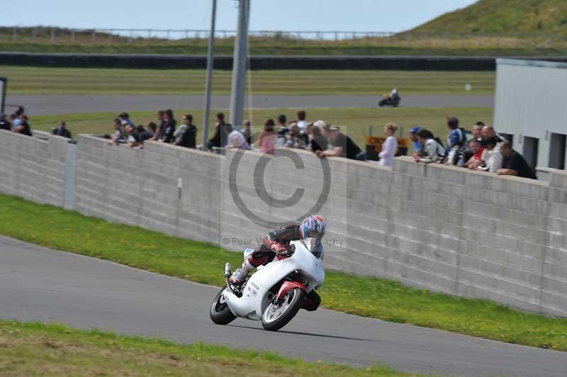 Rockingham no limits trackday;enduro digital images;event digital images;eventdigitalimages;no limits trackdays;peter wileman photography;racing digital images;rockingham raceway northamptonshire;rockingham trackday photographs;trackday digital images;trackday photos