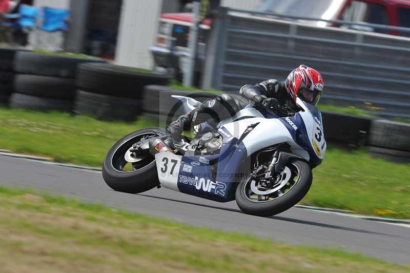 Rockingham no limits trackday;enduro digital images;event digital images;eventdigitalimages;no limits trackdays;peter wileman photography;racing digital images;rockingham raceway northamptonshire;rockingham trackday photographs;trackday digital images;trackday photos