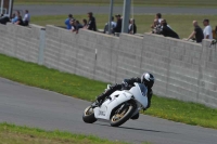 Rockingham-no-limits-trackday;enduro-digital-images;event-digital-images;eventdigitalimages;no-limits-trackdays;peter-wileman-photography;racing-digital-images;rockingham-raceway-northamptonshire;rockingham-trackday-photographs;trackday-digital-images;trackday-photos