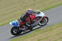 Rockingham-no-limits-trackday;enduro-digital-images;event-digital-images;eventdigitalimages;no-limits-trackdays;peter-wileman-photography;racing-digital-images;rockingham-raceway-northamptonshire;rockingham-trackday-photographs;trackday-digital-images;trackday-photos