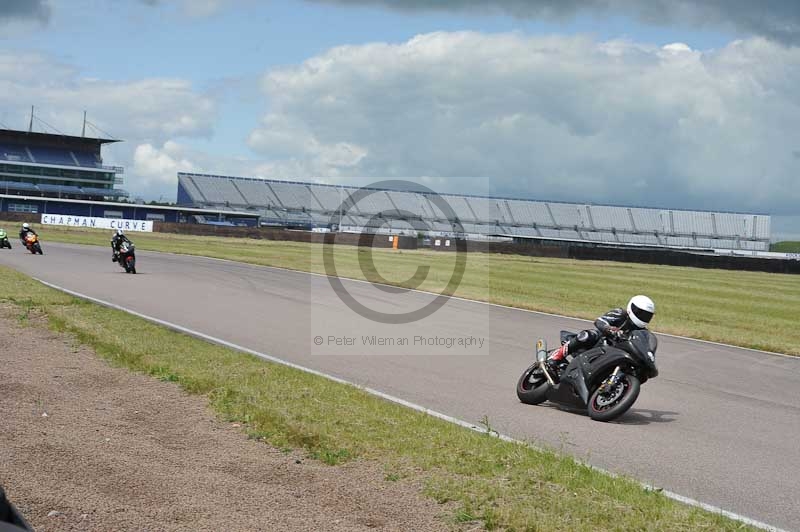 Rockingham no limits trackday;enduro digital images;event digital images;eventdigitalimages;no limits trackdays;peter wileman photography;racing digital images;rockingham raceway northamptonshire;rockingham trackday photographs;trackday digital images;trackday photos