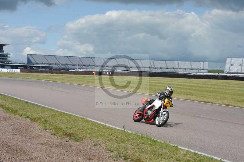 Rockingham no limits trackday;enduro digital images;event digital images;eventdigitalimages;no limits trackdays;peter wileman photography;racing digital images;rockingham raceway northamptonshire;rockingham trackday photographs;trackday digital images;trackday photos