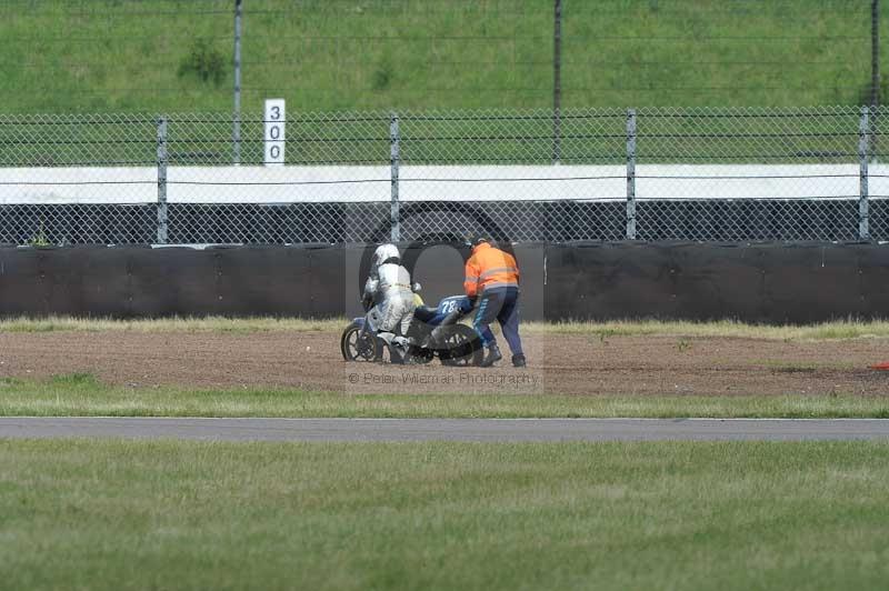 Rockingham no limits trackday;enduro digital images;event digital images;eventdigitalimages;no limits trackdays;peter wileman photography;racing digital images;rockingham raceway northamptonshire;rockingham trackday photographs;trackday digital images;trackday photos