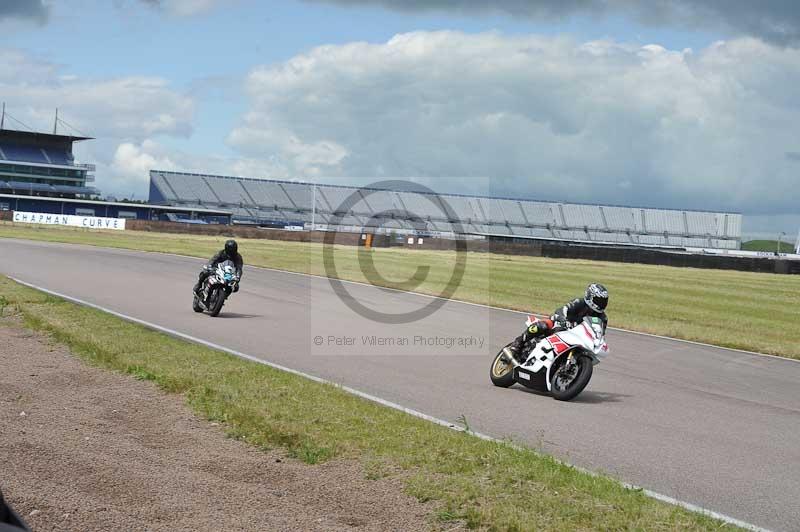 Rockingham no limits trackday;enduro digital images;event digital images;eventdigitalimages;no limits trackdays;peter wileman photography;racing digital images;rockingham raceway northamptonshire;rockingham trackday photographs;trackday digital images;trackday photos