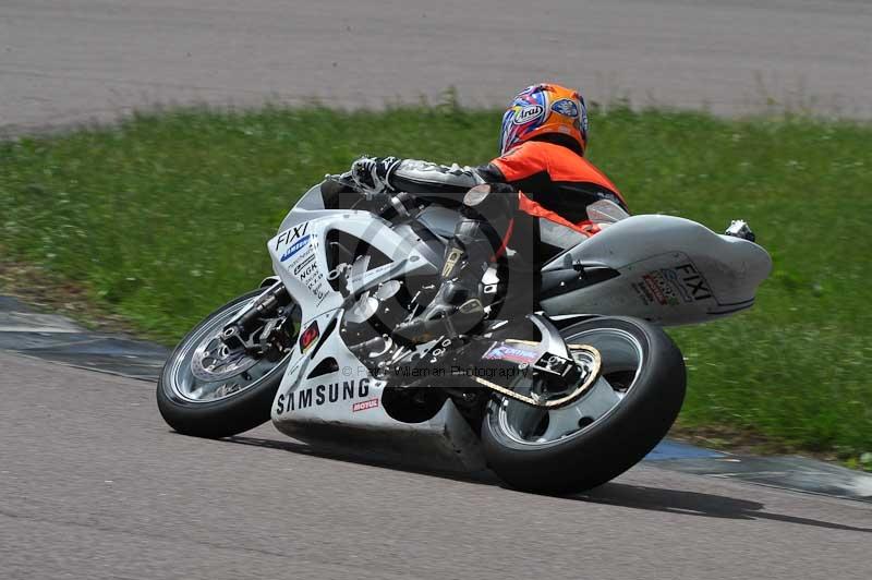 Rockingham no limits trackday;enduro digital images;event digital images;eventdigitalimages;no limits trackdays;peter wileman photography;racing digital images;rockingham raceway northamptonshire;rockingham trackday photographs;trackday digital images;trackday photos