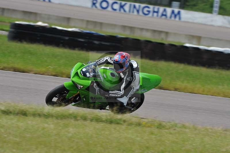 Rockingham no limits trackday;enduro digital images;event digital images;eventdigitalimages;no limits trackdays;peter wileman photography;racing digital images;rockingham raceway northamptonshire;rockingham trackday photographs;trackday digital images;trackday photos