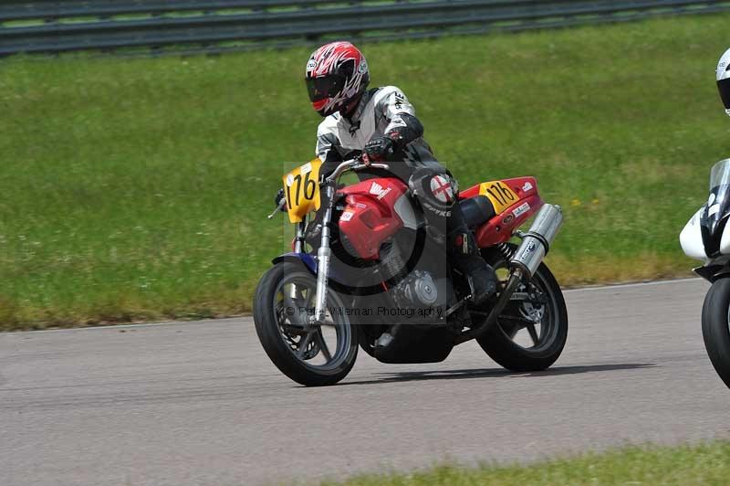 Rockingham no limits trackday;enduro digital images;event digital images;eventdigitalimages;no limits trackdays;peter wileman photography;racing digital images;rockingham raceway northamptonshire;rockingham trackday photographs;trackday digital images;trackday photos