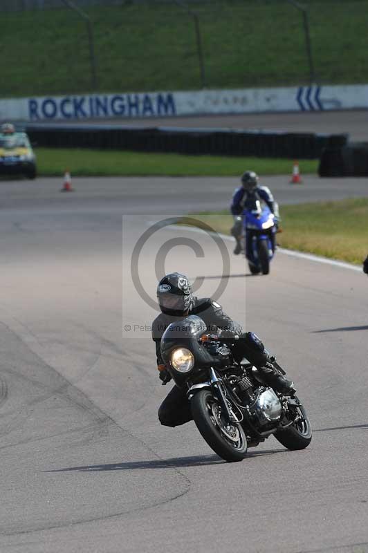 Rockingham no limits trackday;enduro digital images;event digital images;eventdigitalimages;no limits trackdays;peter wileman photography;racing digital images;rockingham raceway northamptonshire;rockingham trackday photographs;trackday digital images;trackday photos