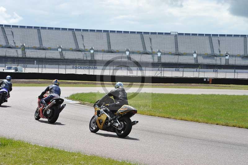 Rockingham no limits trackday;enduro digital images;event digital images;eventdigitalimages;no limits trackdays;peter wileman photography;racing digital images;rockingham raceway northamptonshire;rockingham trackday photographs;trackday digital images;trackday photos