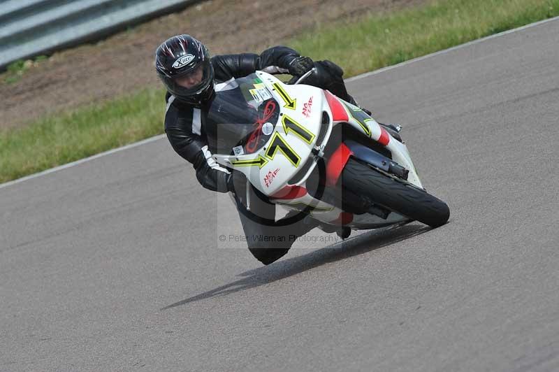 Rockingham no limits trackday;enduro digital images;event digital images;eventdigitalimages;no limits trackdays;peter wileman photography;racing digital images;rockingham raceway northamptonshire;rockingham trackday photographs;trackday digital images;trackday photos
