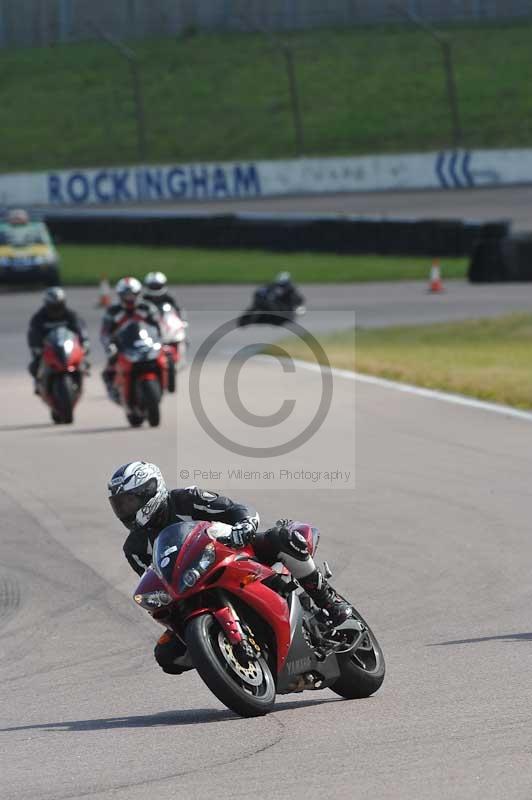 Rockingham no limits trackday;enduro digital images;event digital images;eventdigitalimages;no limits trackdays;peter wileman photography;racing digital images;rockingham raceway northamptonshire;rockingham trackday photographs;trackday digital images;trackday photos