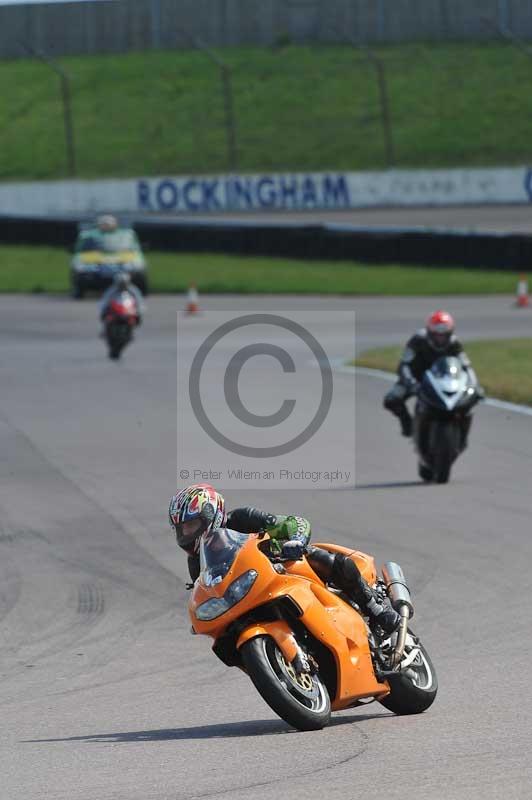 Rockingham no limits trackday;enduro digital images;event digital images;eventdigitalimages;no limits trackdays;peter wileman photography;racing digital images;rockingham raceway northamptonshire;rockingham trackday photographs;trackday digital images;trackday photos